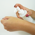 REVIクレンジングジェルをプッシュ